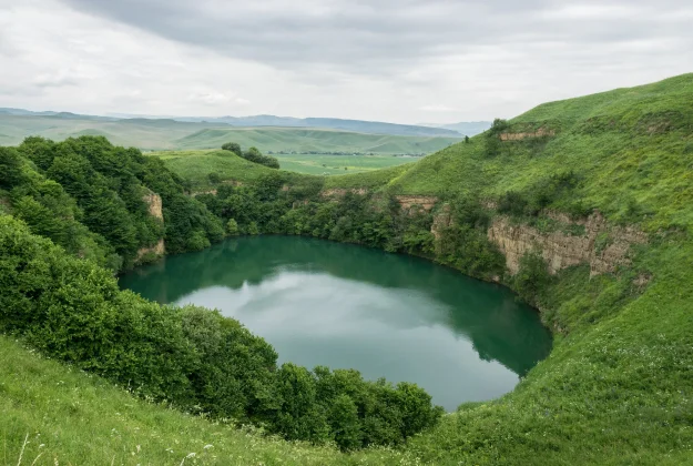 Записаться на экскурсию к Озеру Шадхурей