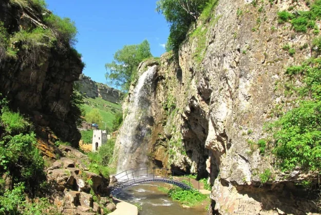 Забронировать тур к Медовым водопадам